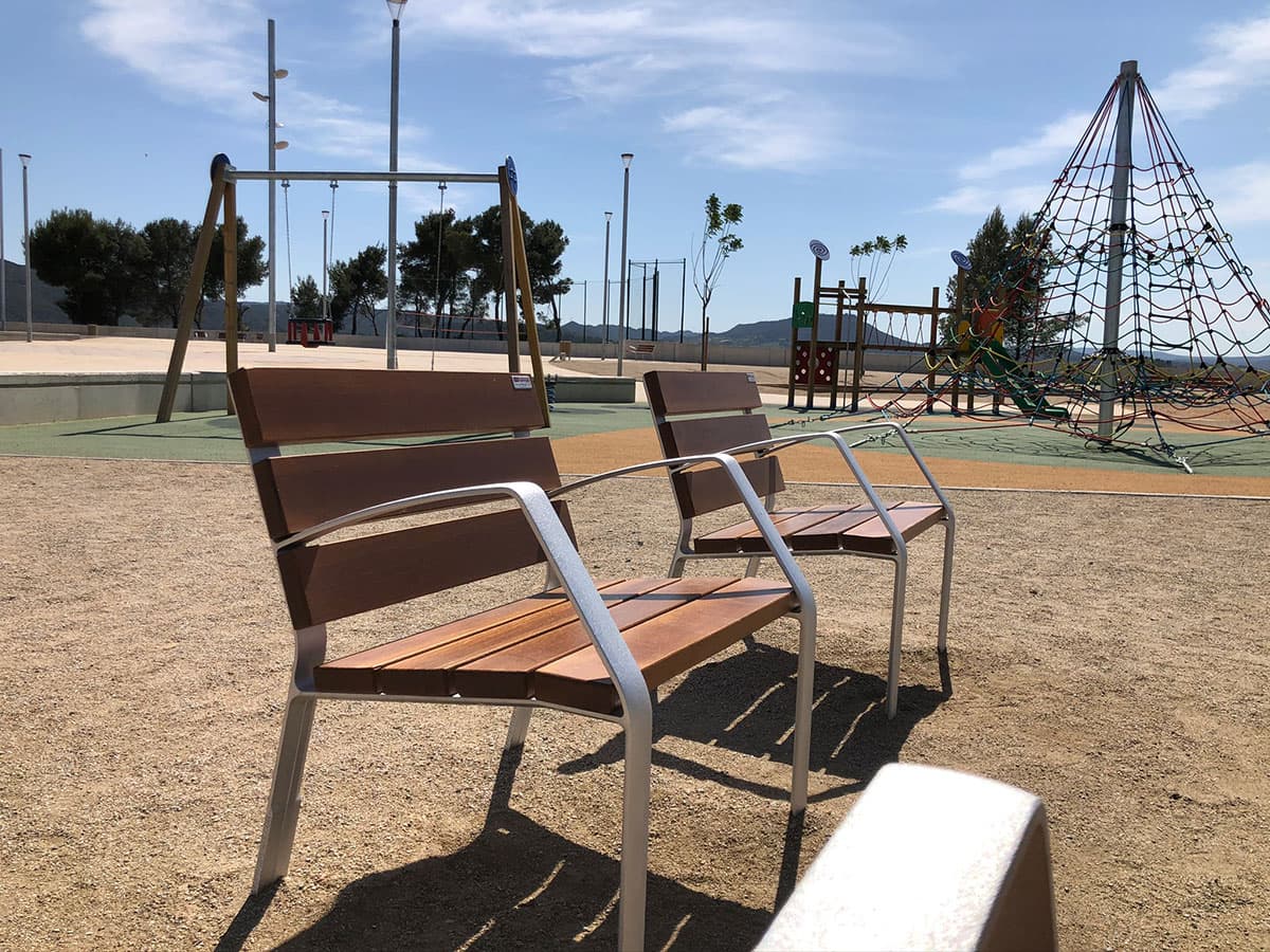 Outdoor Chair - aluminium and tropical wood construction, water repellent