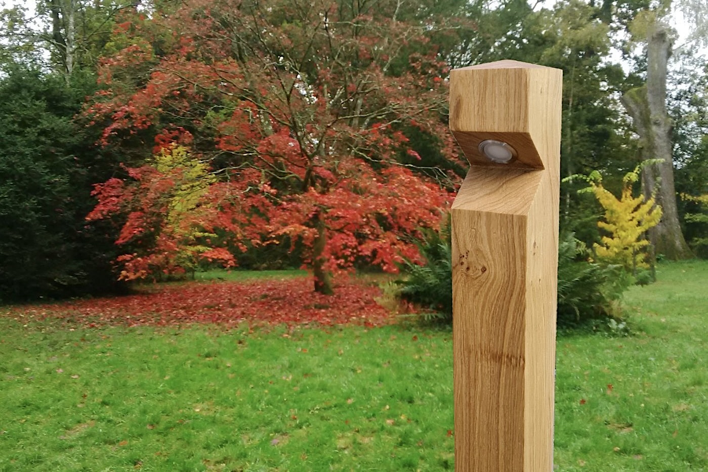 Stratton ECO Wooden Bollard: LED High Efficient 
Illumination Stylish Design in Larch or Oak Wood
