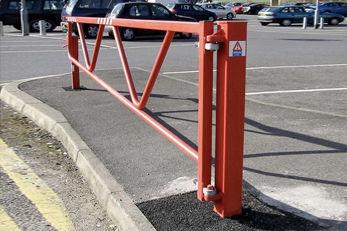 Gate Manual Swing, Lockable. Providing peace of mind during overnight periods when the parking is not in use