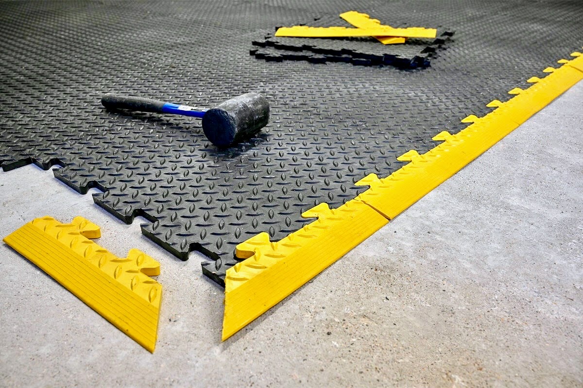 Tuff-Tile Diamond Interlocking Floor Tiles
14mm Recycled PVC for Indoor & Outdoor Use