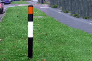 Lawn Markers and Chain Posts