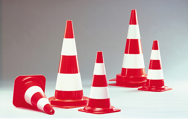 Traffic Cone Guide; a selection of different-sized lightweight Off-Road Warning Cones.Â